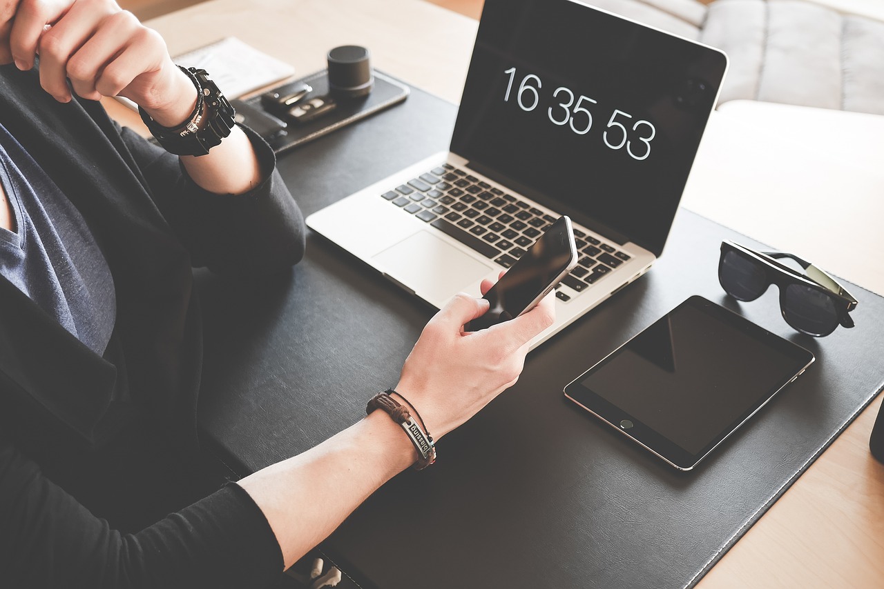 How to Create a Smart Home Office Setup